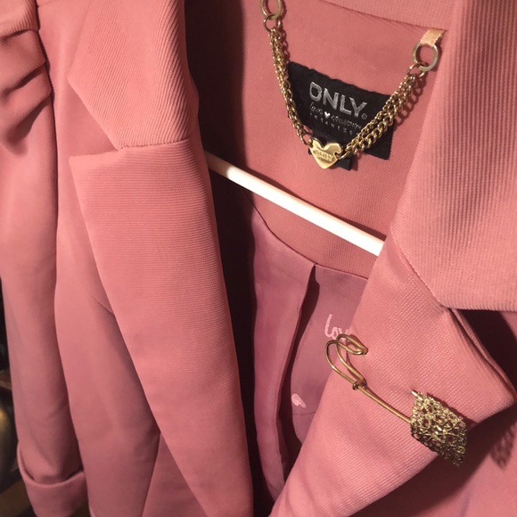 jacket - Picture 5 of 6